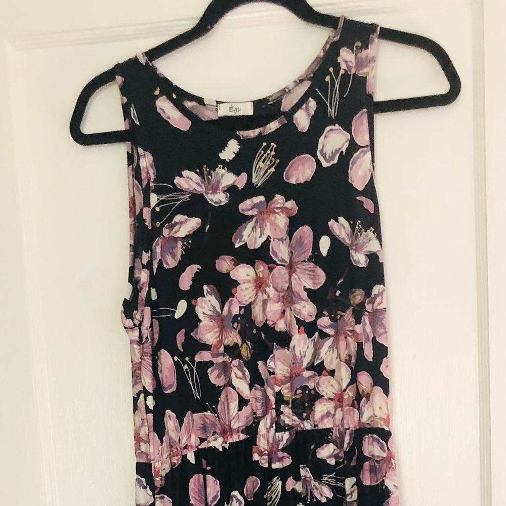 NWOT navy maxi dress with pockets!